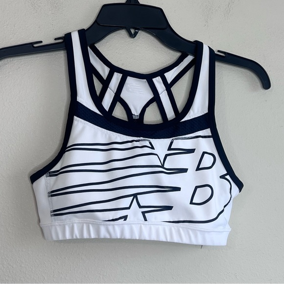 New Balance Bra Top Black and White Size Small - Picture 1 of 4
